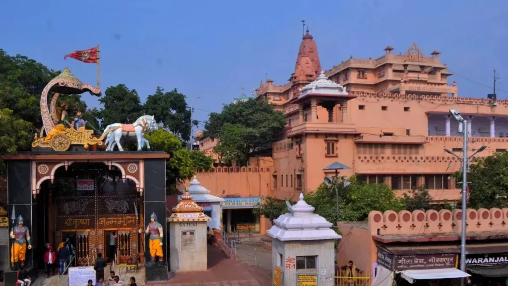 आध्यात्मिकता का आनंद पाने के लिए 2025 में मथुरा और वृंदावन में इन जगहों पर घूमने जाएँ